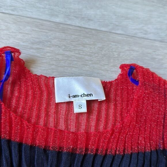 I AM CHEN
Colour Block Top In Blue‎ S Nwot - Picture 6 of 10